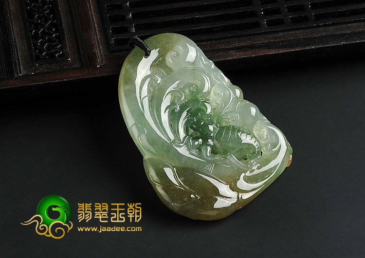 糯冰种褐黄翡飘花缅甸翡翠A货蝶舞挂件