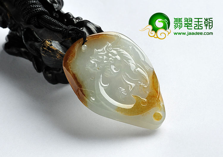 (超值推荐)糯冰种褐黄翡缅甸翡翠A货龙牌挂件