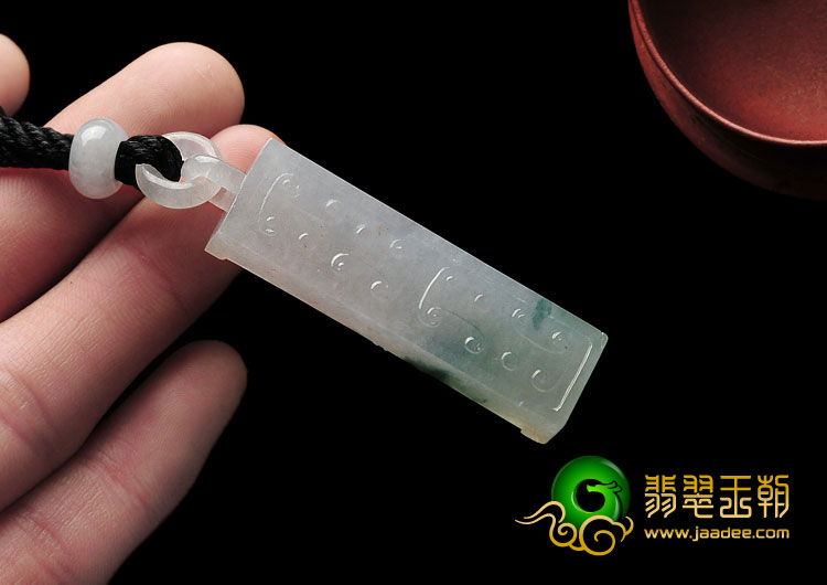 冰种飘花缅甸翡翠A货龙柱挂件