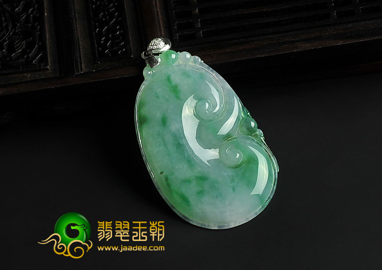 冰种飘翠缅甸翡翠A货镶金扣如意挂件