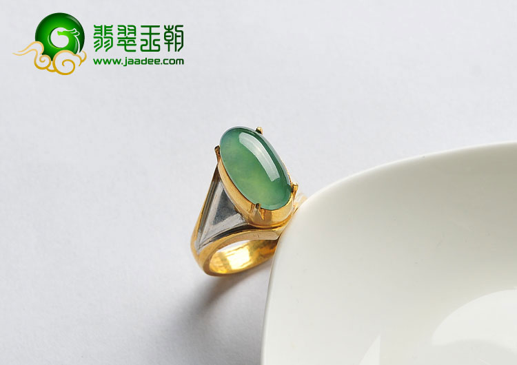 冰种晴水缅甸翡翠A货戒面