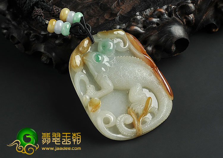 糯冰种三彩缅甸翡翠A货今非昔比挂件