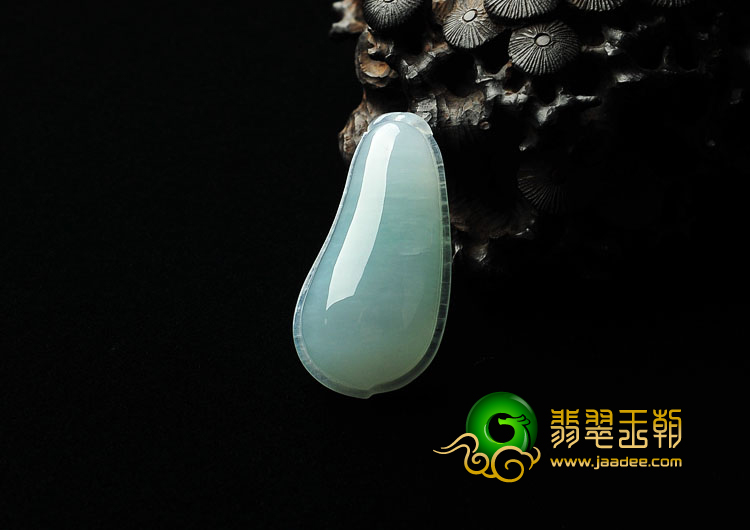 糯冰种晴水缅甸翡翠A货福瓜挂件
