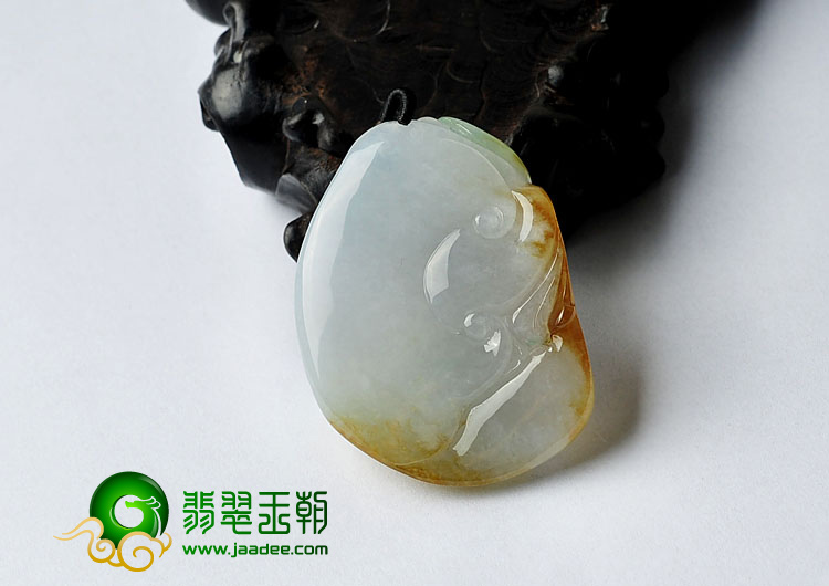 冰种淡三彩缅甸翡翠A货玉佛挂件