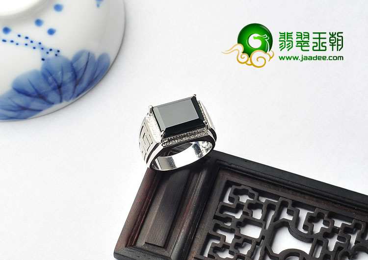 玻璃种墨翠缅甸翡翠A货镶白金钻石戒指(男戒)