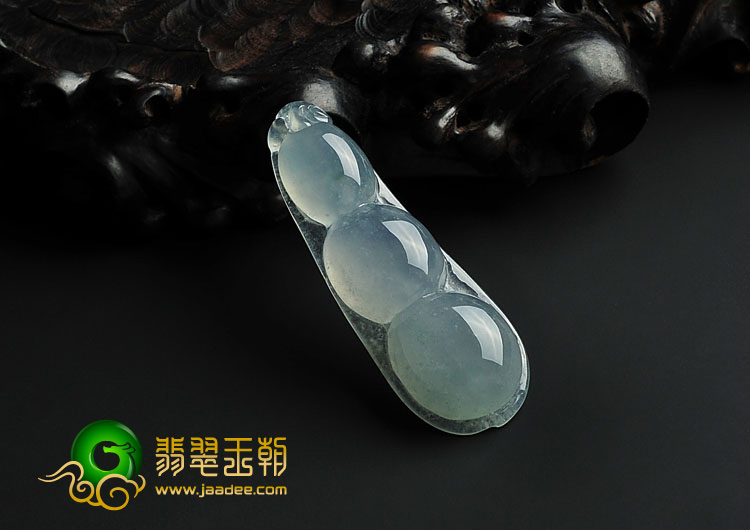 冰种晴水缅甸翡翠A货四季豆挂件