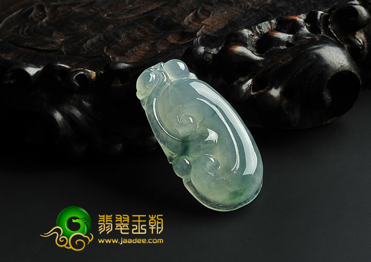 冰种略飘花缅甸翡翠A货如意挂件