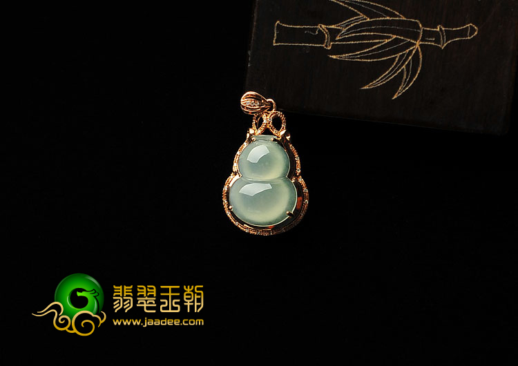 冰种晴水缅甸翡翠A货镶玫瑰金葫芦胸坠(真钻)