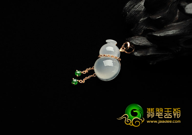 冰种淡晴水缅甸翡翠A货镶玫瑰金葫芦胸坠(真钻)