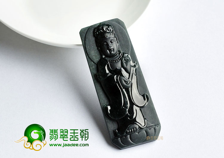 糯冰种墨翠缅甸翡翠A货站观音挂件