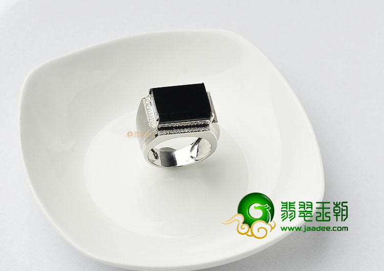 冰玻种墨翠缅甸翡翠A货镶白金钻石戒指(男戒)