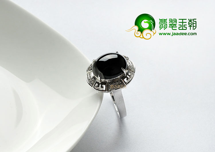 冰种墨翠缅甸翡翠A货镶白金戒指(真钻)