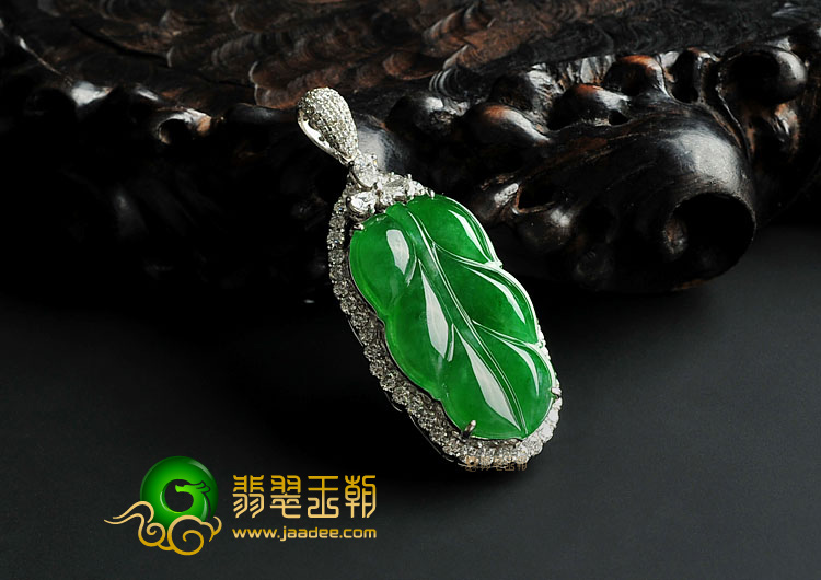 冰种深绿缅甸翡翠A货镶白金金枝玉叶胸坠(真钻)