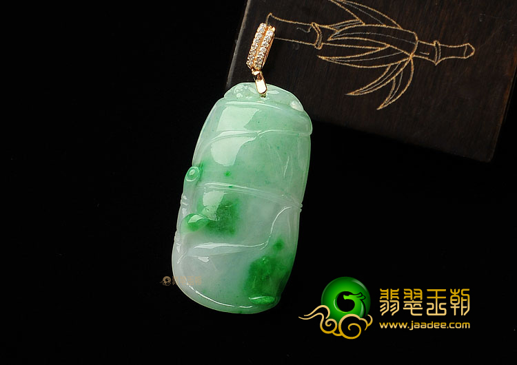 糯冰种飘翠缅甸翡翠A货节节高挂件