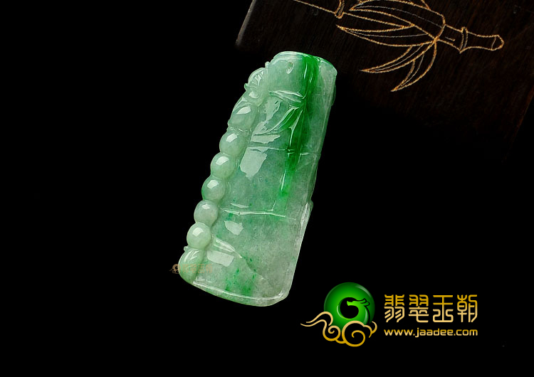 糯冰种飘翠缅甸翡翠A货节节高挂件