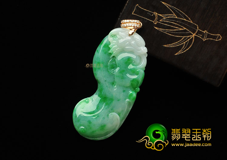 糯冰种飘翠缅甸翡翠A货龙头如意挂件