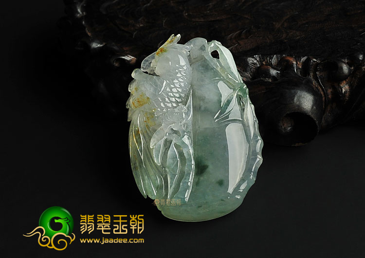 冰种飘花略带黄翡缅甸翡翠A货英明神武挂件