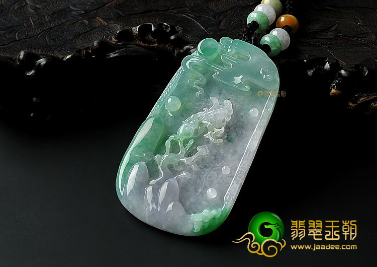 冰种淡春带彩缅甸翡翠A货蝶恋花挂件