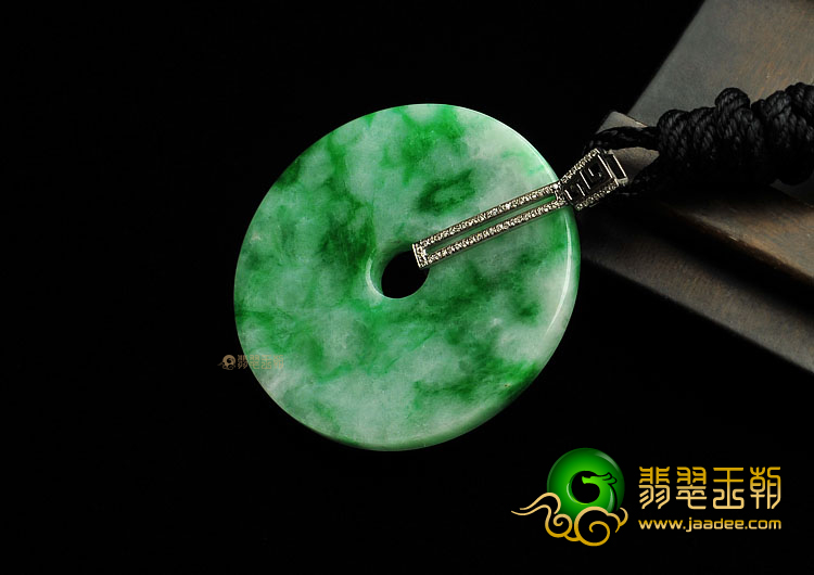 糯冰种飘翠缅甸翡翠A货镶白金平安扣胸坠(真钻)