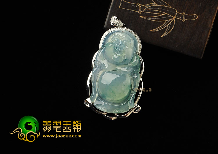(超值推荐)冰种飘花缅甸翡翠A货镶白金站佛胸坠(真钻)