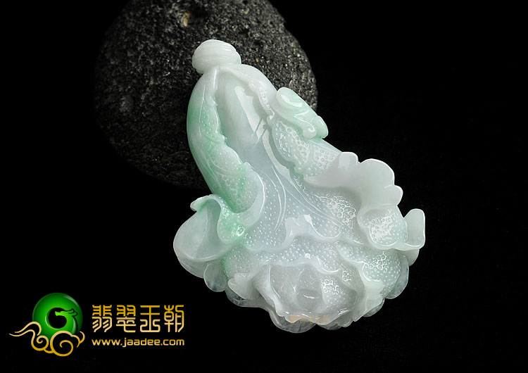 糯冰种淡春带彩缅甸翡翠A货白菜手玩件