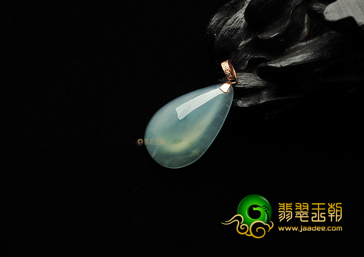 冰种略飘花缅甸翡翠A货福瓜挂件