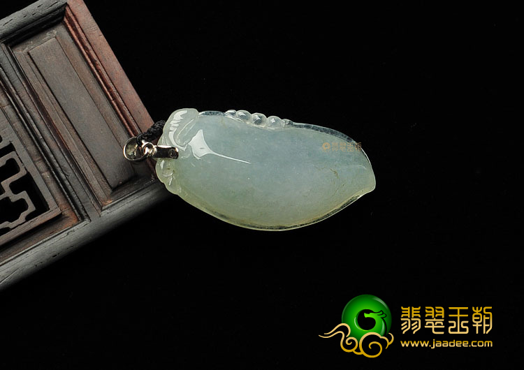 冰种晴水缅甸翡翠A货福瓜挂件