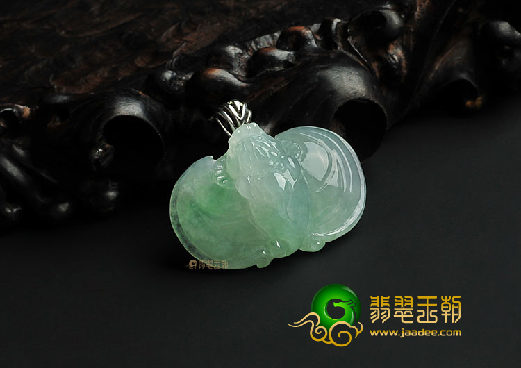 糯冰种晴水缅甸翡翠A货福在眼前挂件