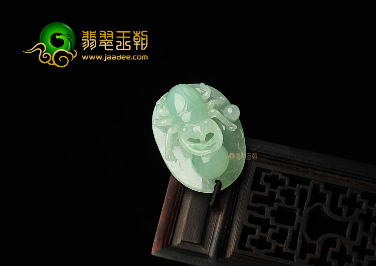 冰种略飘花缅甸翡翠A货富甲天下挂件
