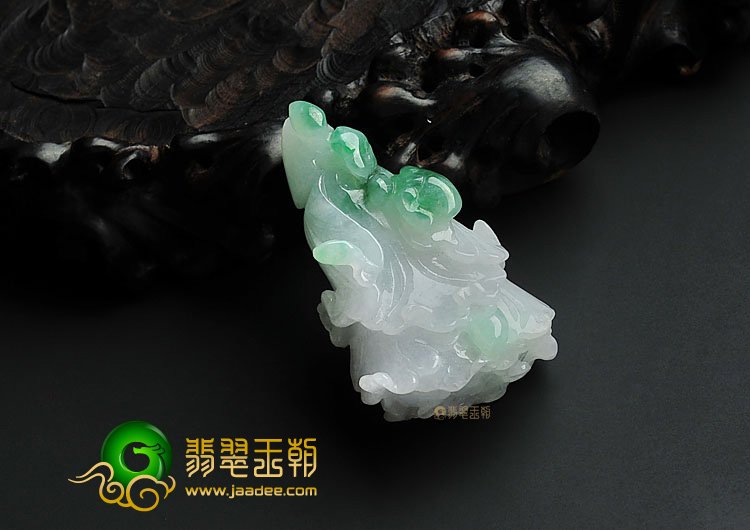 糯冰种飘翠缅甸翡翠A货白菜挂件