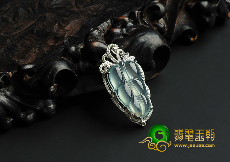 玻璃种晴水缅甸翡翠A货镶白金金枝玉叶胸坠(真钻)