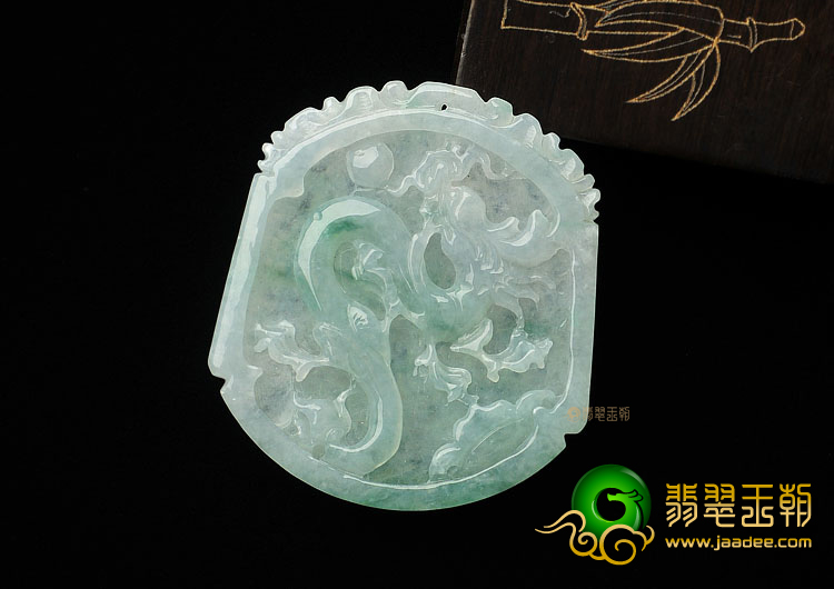 糯冰种飘花缅甸翡翠A货龙凤牌挂件