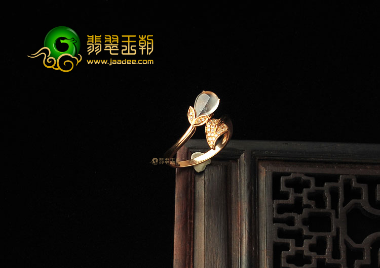 玻璃种无色缅甸翡翠A货镶玫瑰金戒指(真钻)