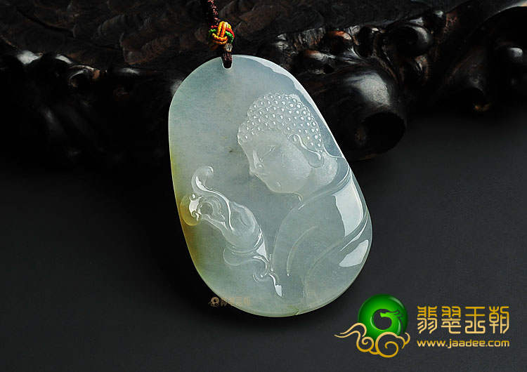 冰种晴水略带黄翡缅甸翡翠A货释迦牟尼挂件