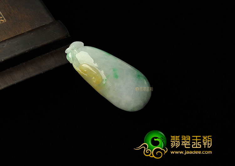 糯冰种黄加绿缅甸翡翠A货福瓜挂件