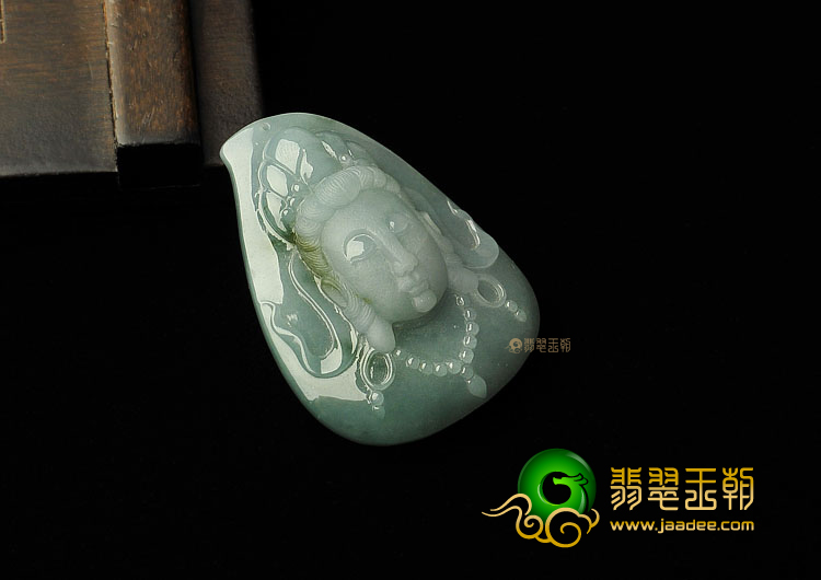 糯冰种晴水缅甸翡翠A货观音头挂件
