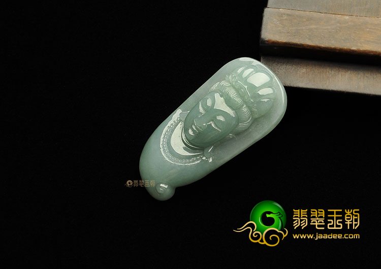 糯冰种晴水缅甸翡翠A货观音头挂件