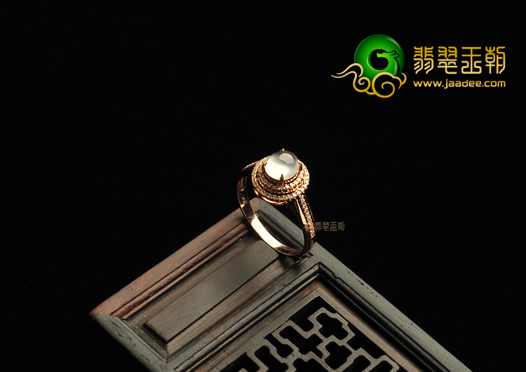 玻璃种无色缅甸翡翠A货镶玫瑰金戒指(真钻)