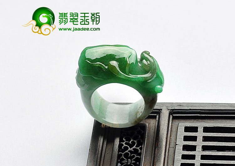 糯冰种翠色缅甸翡翠A货如意指环