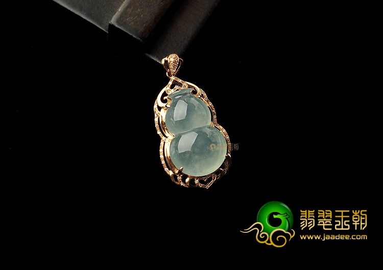 冰种无色缅甸翡翠A货镶玫瑰金葫芦胸坠(真钻)