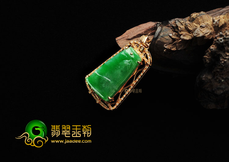 糯冰种翠色缅甸翡翠A货镶玫瑰金节节高胸坠(真钻)