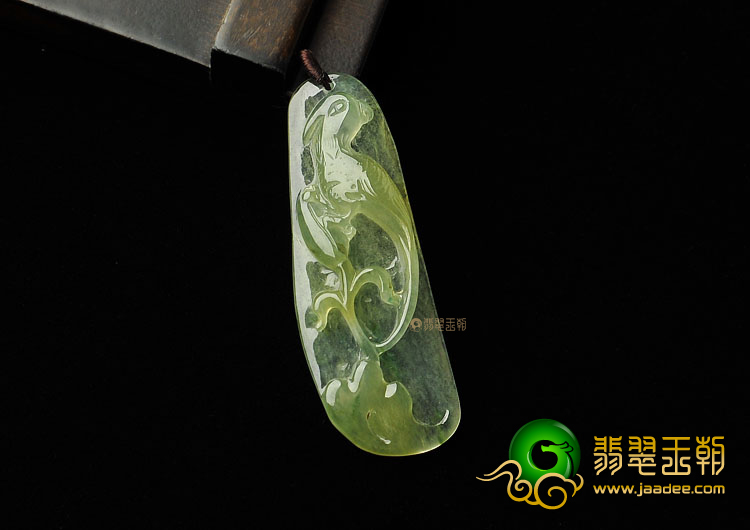 冰玻种黄翡飘花缅甸翡翠A货鹦鹉挂件