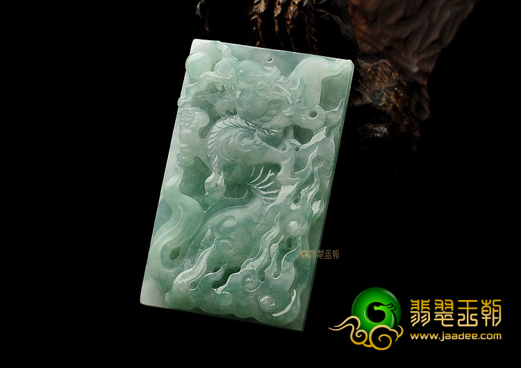 糯冰种飘花缅甸翡翠A货龙牌挂件