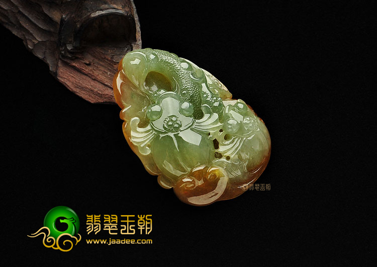 糯冰种晴水褐黄翡缅甸翡翠A货年年有余挂件