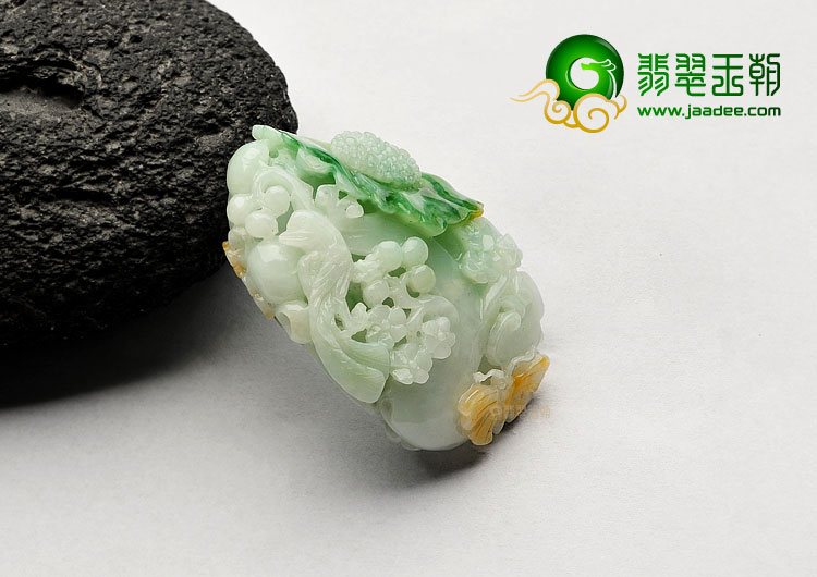 糯冰种飘花略带黄翡缅甸翡翠A货花开富贵挂件