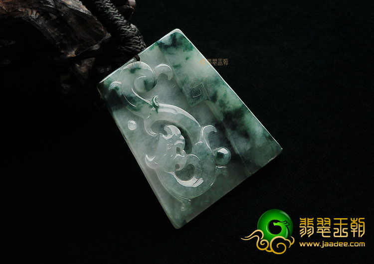 糯冰种飘花缅甸翡翠A货仿古龙挂件