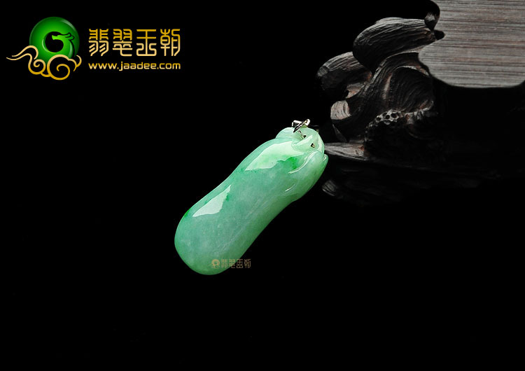 糯冰种飘翠缅甸翡翠A货福瓜挂件