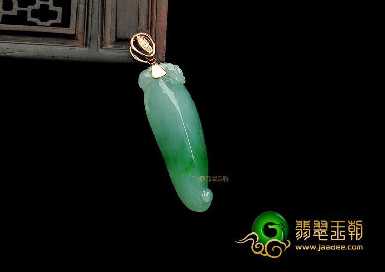 糯冰种飘花缅甸翡翠A货福瓜挂件