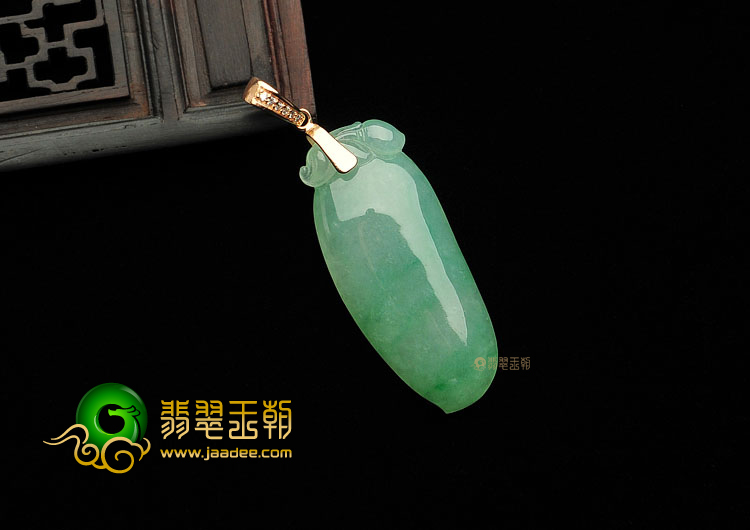 冰种飘花缅甸翡翠A货福瓜挂件