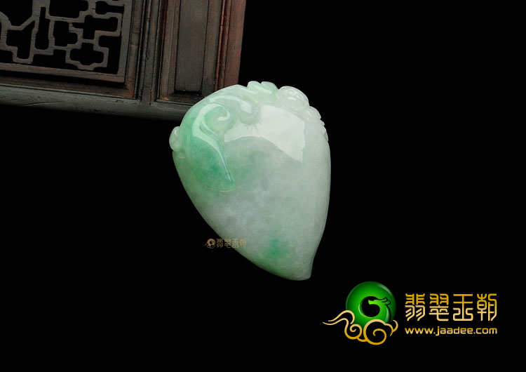 糯冰种飘花缅甸翡翠A货寿桃挂件